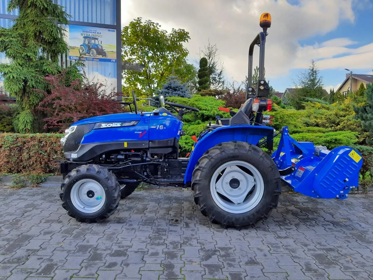 Solis S16 4WD