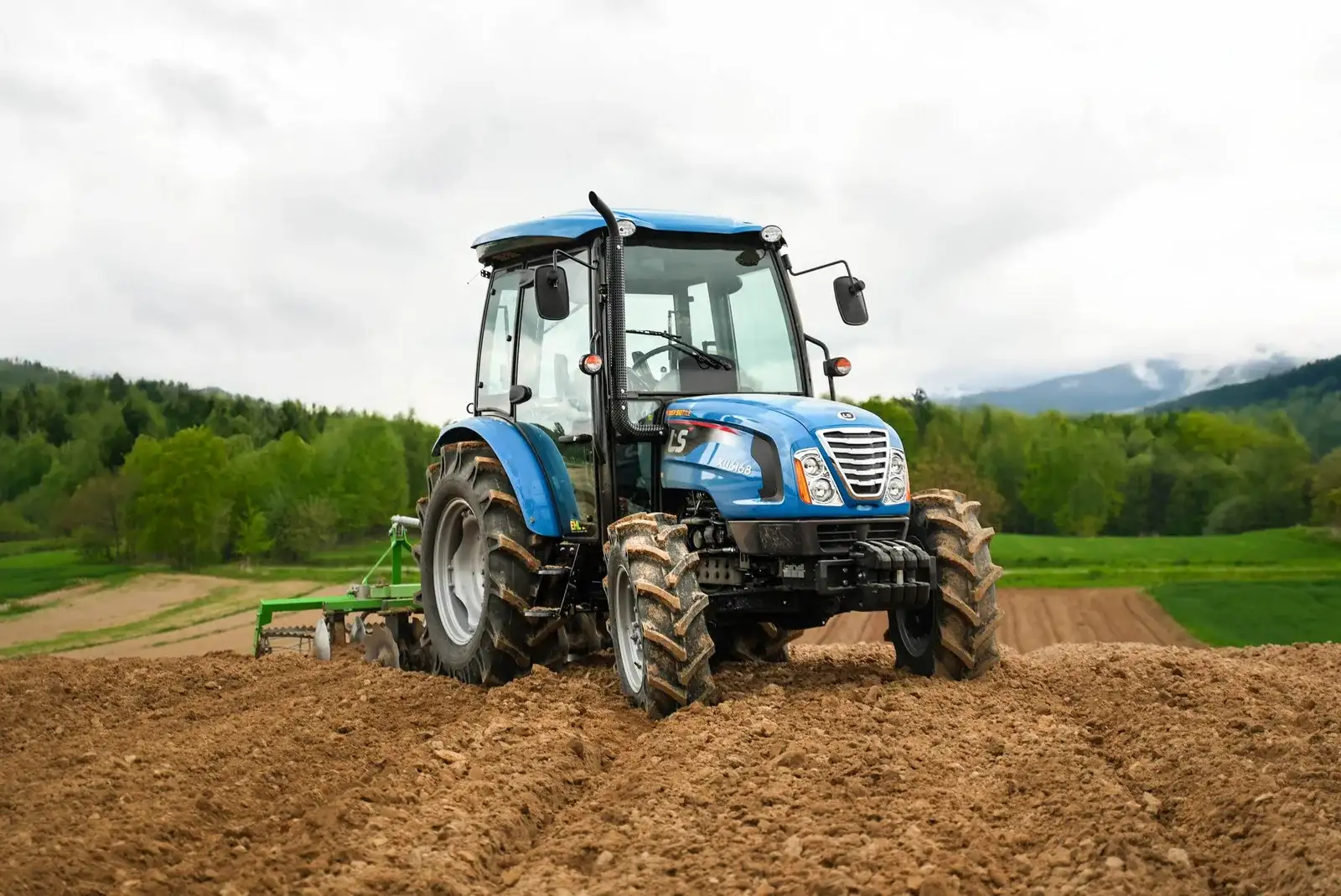 Ciągnik LS Tractor XU6168 (MEC SS / PST EHL Auto) o mocy 68 KM
