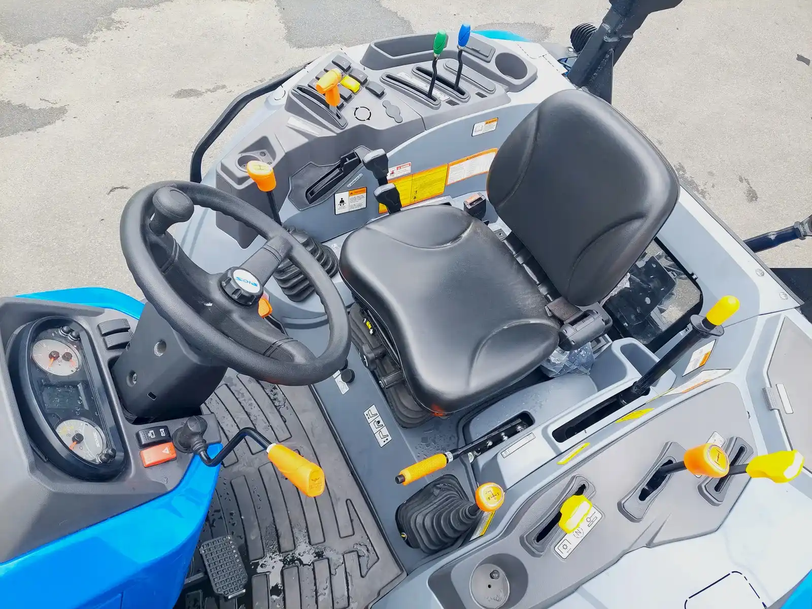 Solis S50 Cabrio — stanowisko operatora